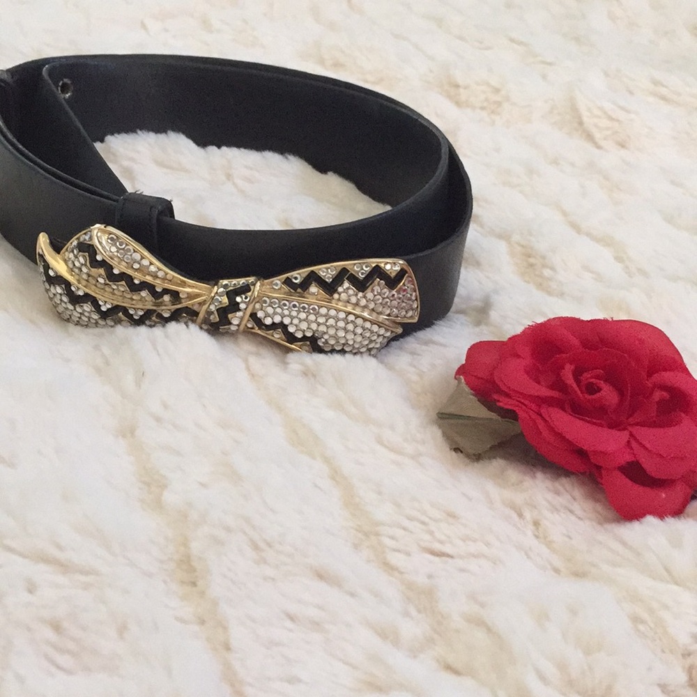 Judith Leiber Belt